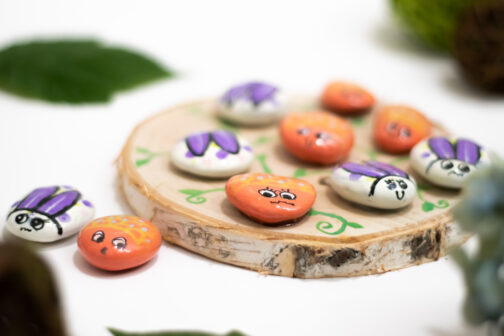 bug tic tac toe painted rocks epoxy ladybug lovebug bumblebee bee wood round